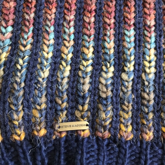 Steve Madden scarf - Picture 3 of 3